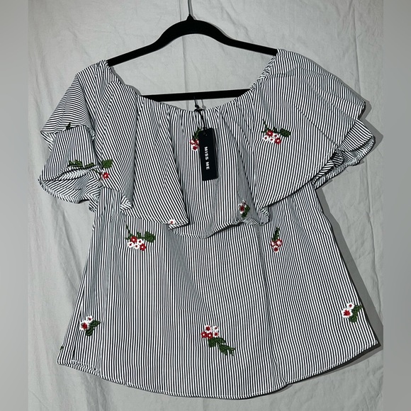 Miss Me dressy top - Picture 3 of 3